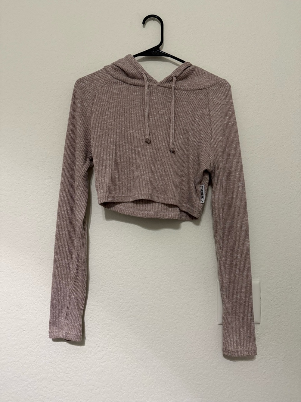 Gymshark Lightweight Ribbed Cropped Hoodie in Mauve Pink